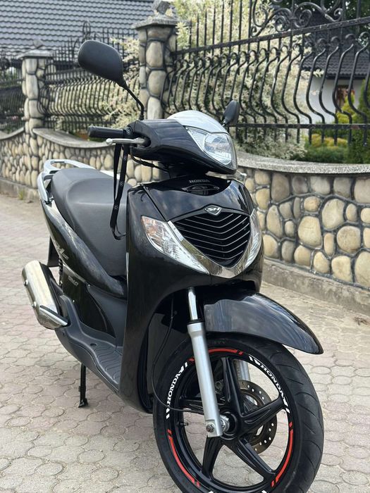 Скутер Honda sh 150