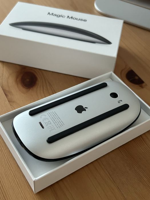 Нова Apple Magic Mouse Black Multi-Touch Surface