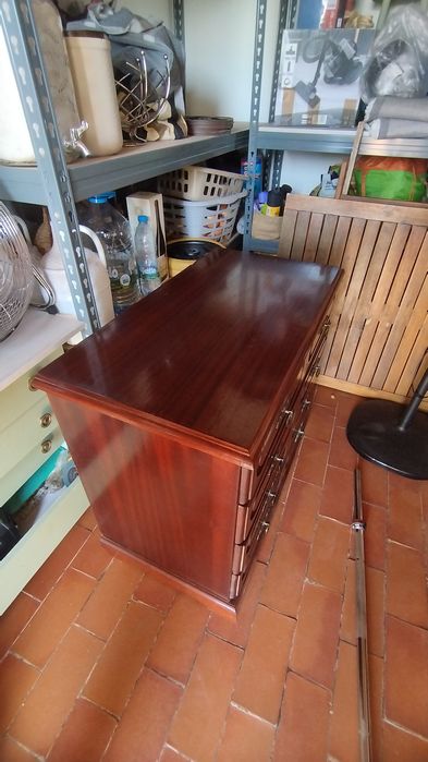 Cómoda 4 gavetas