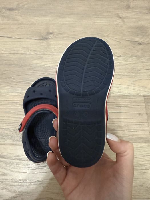 Crocs босоніжки С7 (стопа 14 см) розмір 24