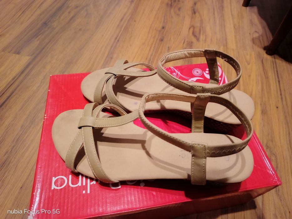 Sandałki marki Jo&Joe