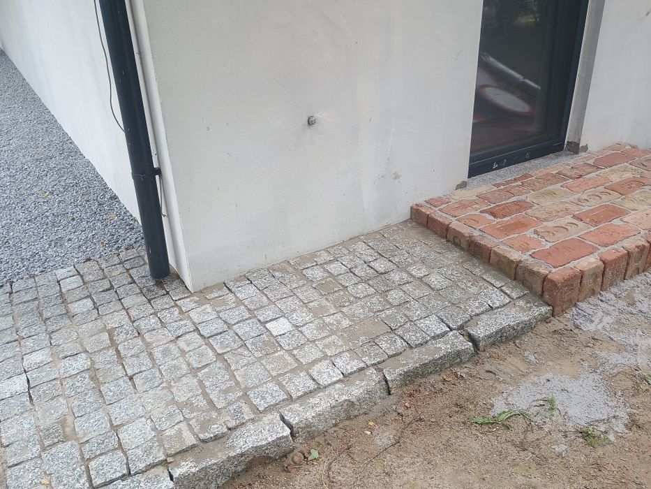 Układanie kostki brukowej