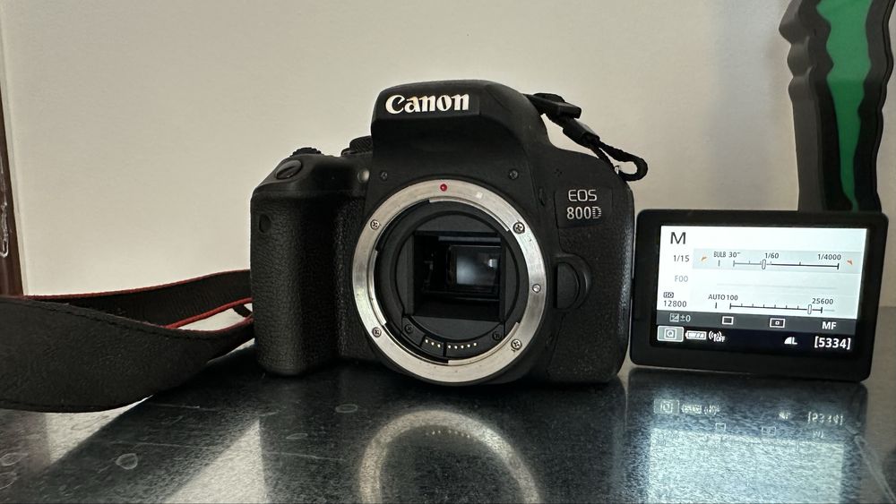 Canon 800D (corpo)