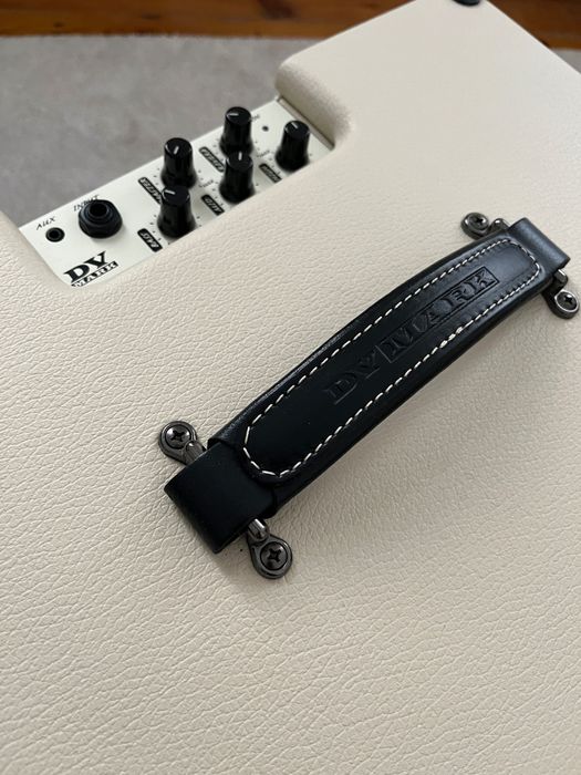 Amplificador Guitarra DV MARK Jazz 12