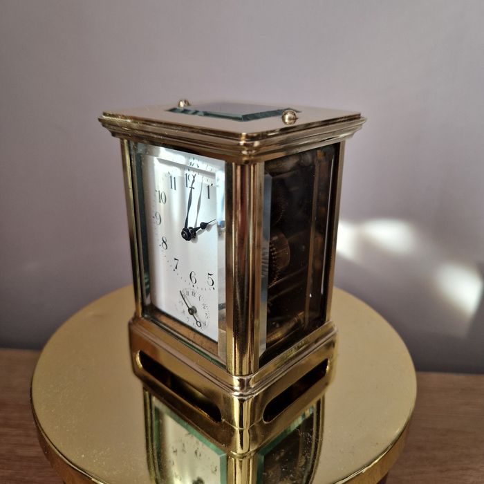 Sprzedam piękny zegar miniatura