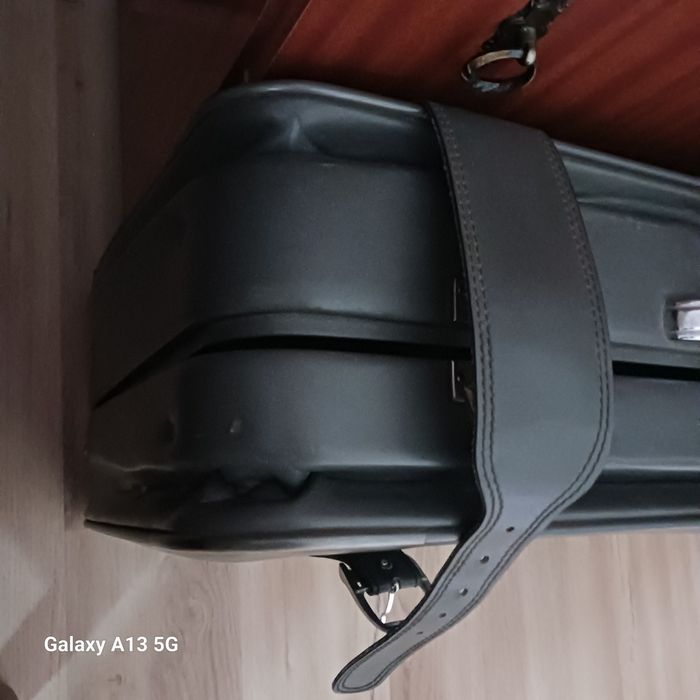 Mala de viagem em pele vintage