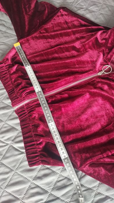 Krótka bluza z kapturem Shein S