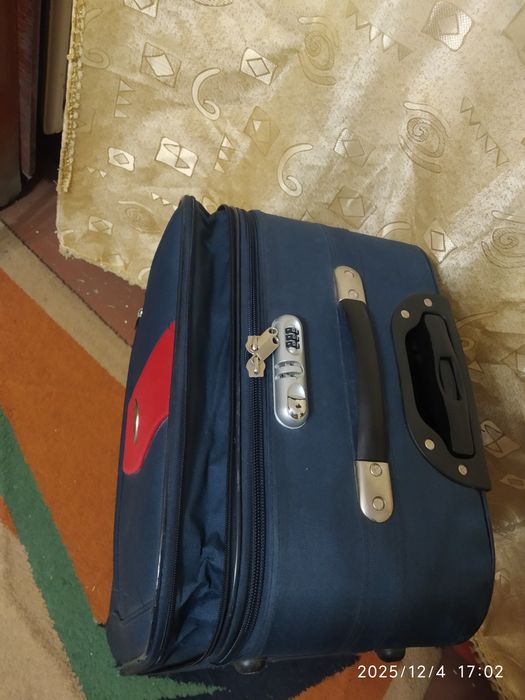 Чемодан 75--45--27(+9см расширитель)