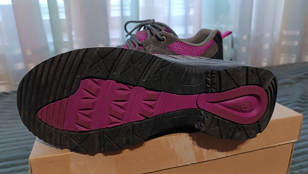 ASICS tentex кросовки