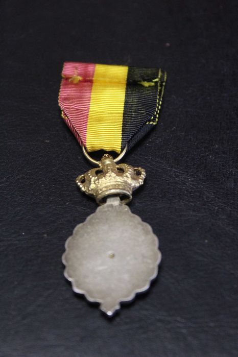 Bélgica - Medalha antiga de Mérito do Trabalho de 1ª Classe, anos 50.