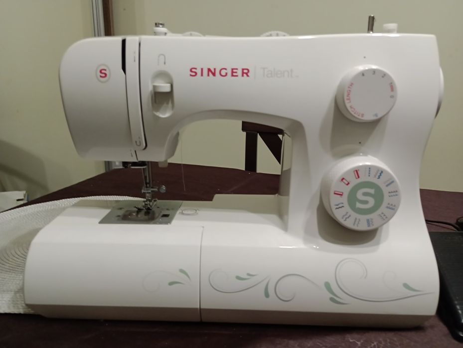 Швейна машинка Singer Talent