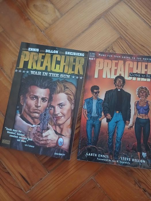 Vários trades de comic books americanos.
