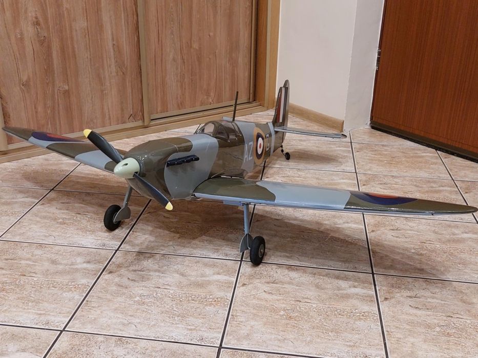 Gotowy model Spitfire