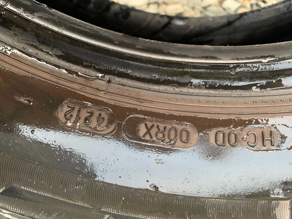 Продам зимові шини MICHELIN 215/65 R16  98H  б/у 2012р.