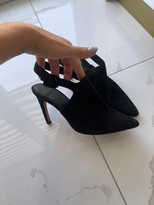 Sandały marki reserved rozmiar 36