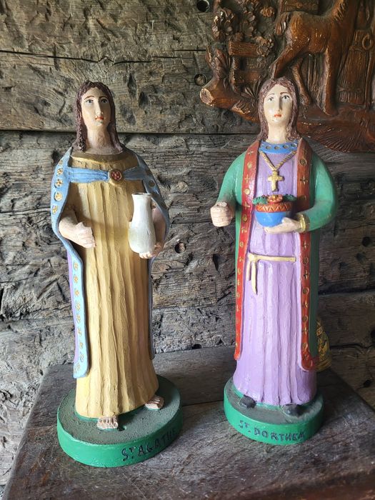 Ceramiczna figurka Święta Agata sygnowana