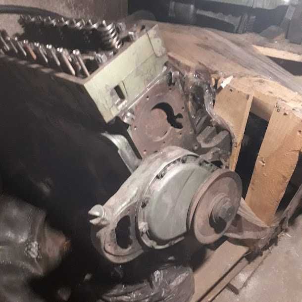 МЕРСЕДЕС -Бенс  809