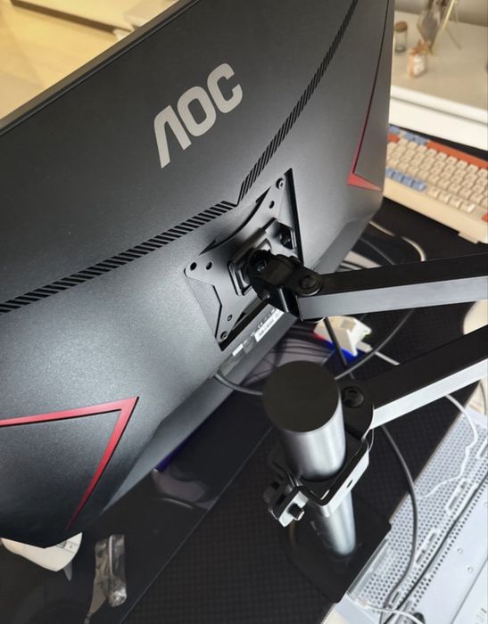 Monitor Curvo AOC Gaming C27G2ZE VA 27" FHD 16:9 240Hz