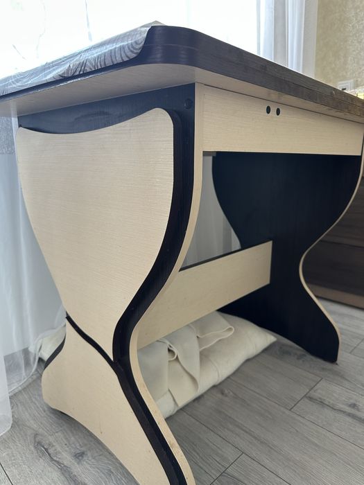 Кухонний стіл б/у