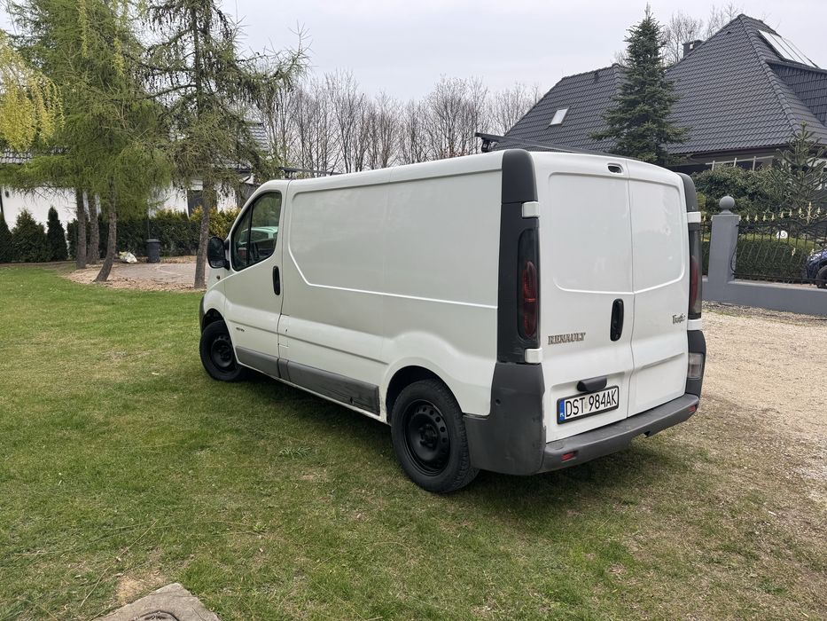 Renault Trafic 1.9td 2001r blaszak w pelni sprawny
