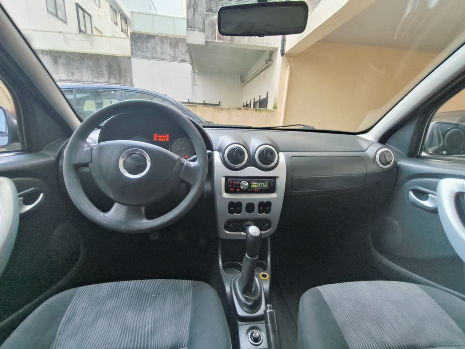 Dacia Sandero 1.2 16v Confort  apenas 140 mil kms