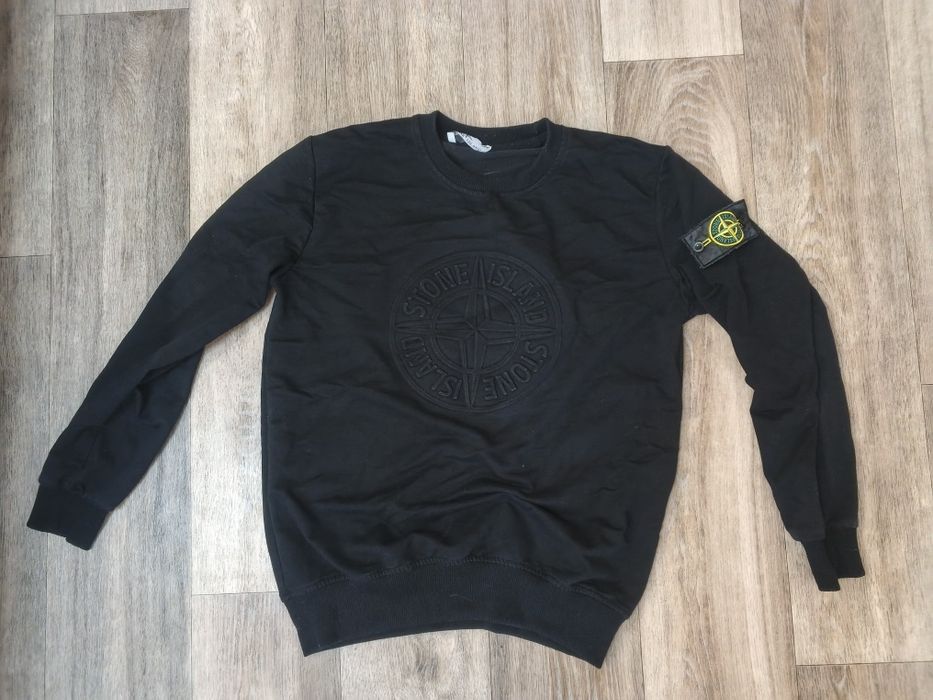Продаю светр Stone Island