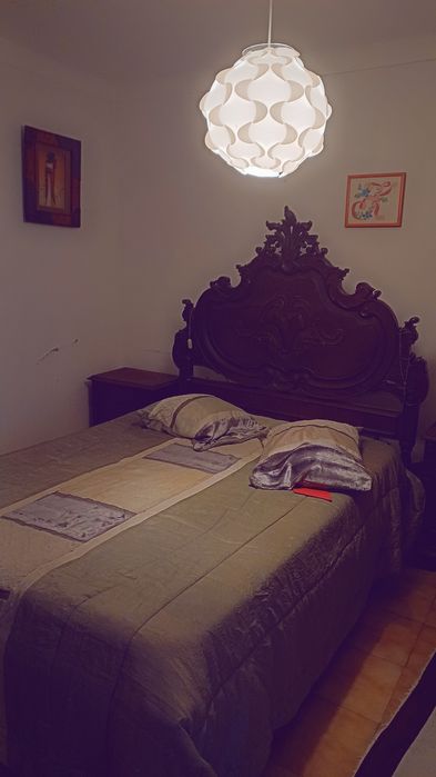 Vendo quarto e sala completos estilo antigo