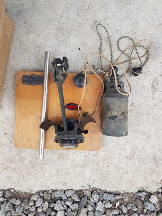 Фотоувеличитель из прошлого времени.