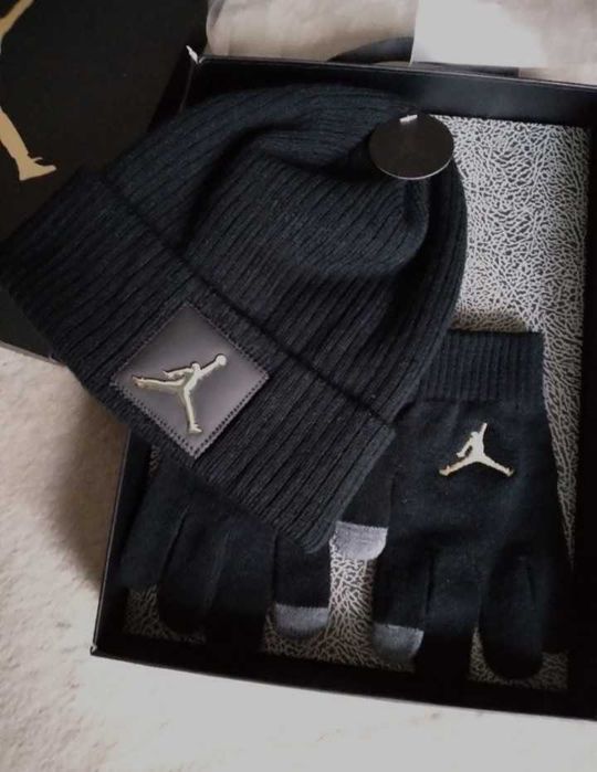 Elegancki Komplet czapka i rękawiczki Jordan - oryginał