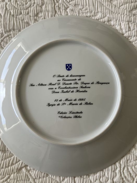 Colecao de 4 pratos de homenagem a Familia Real