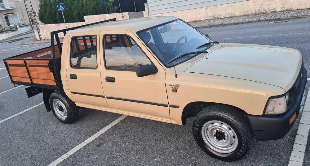 toyota hilux pick up