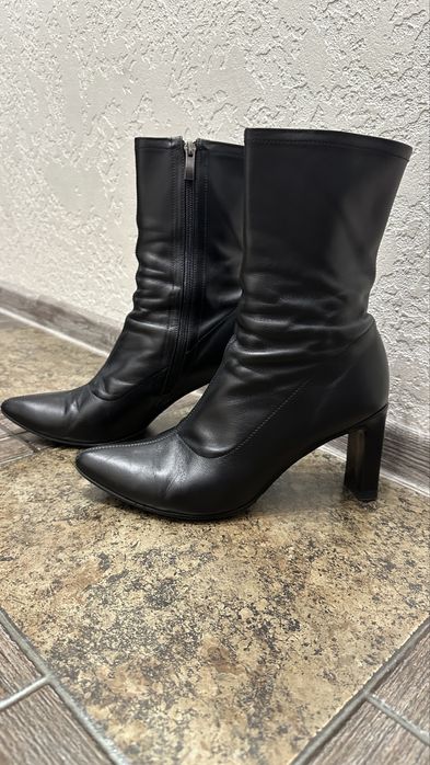 Черевики, чоботи шкіряні жіночі