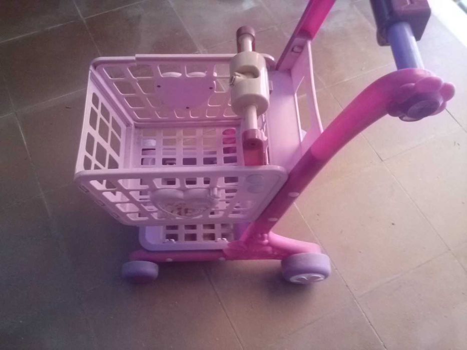 Roupas e Brinquedos usados