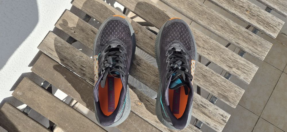 Ténis Hoka Mach 6 (42)