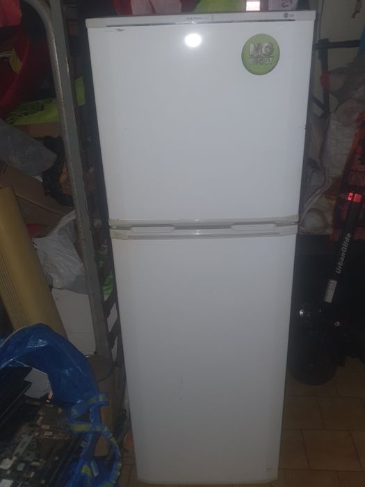 Frigorífico combinado LG estado como.novo venda ou troca.
