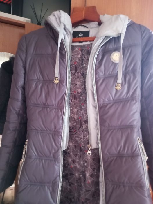 Продам пуховик .