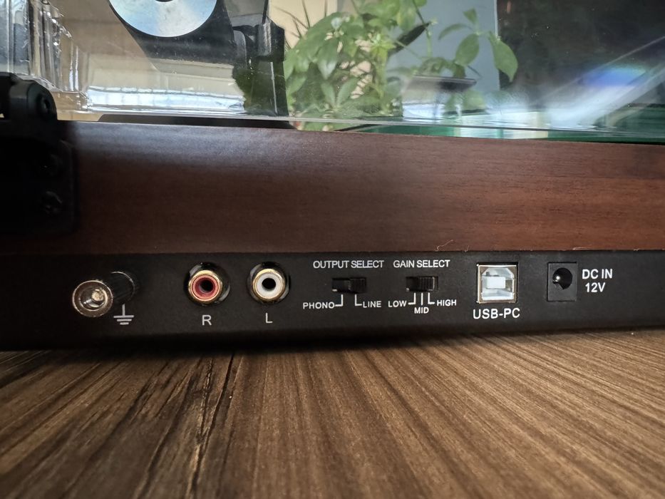 Gramofon Lenco LBT-225WA stan bdb