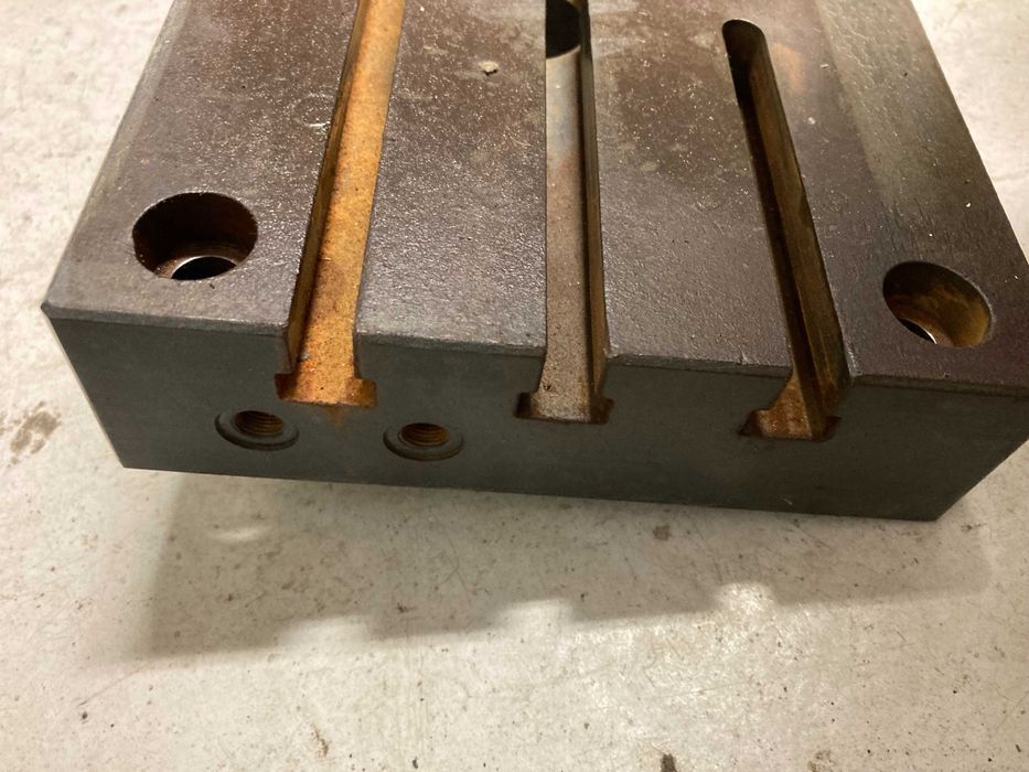 Stół teowy rowkowy