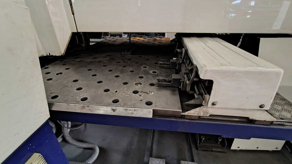 Wykrawarka rewolwerowa PULLMAX Pullmatic 104
