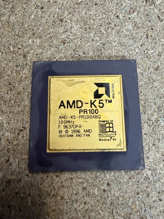 Ретро Процесор AMD-K5 PR100ABQ