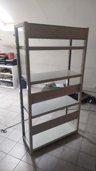 Estante Metálica / Cinza 4 Prateleiras - Resistente - Bom Estado
