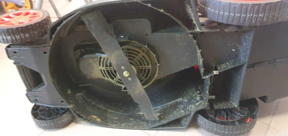 Kosiarka elektryczna NAC MEX-42 E18 - Madej Gorlice Mickiewicza -