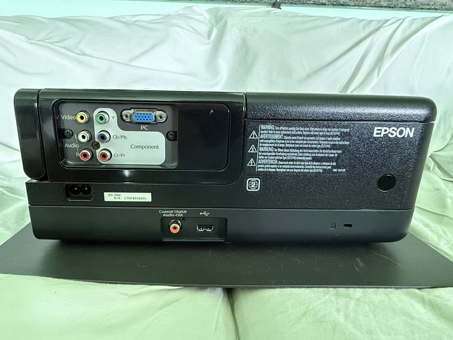 Projetor EPSON DVD semi-profissional colunas integradas “igual a novo”