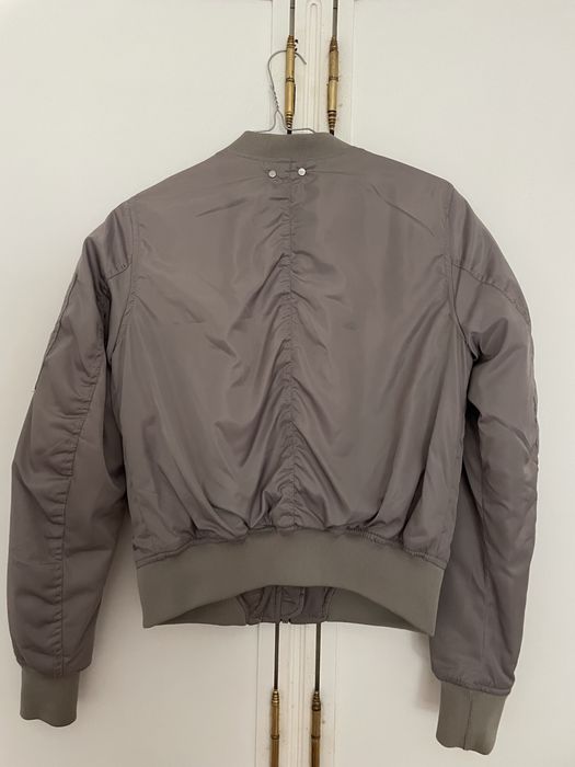 Casaco cinzento, bomber da pull and bear