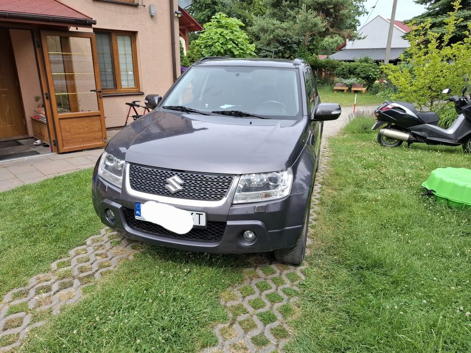 Suzuki 2.4 LPG xenon,climatronic,keyless