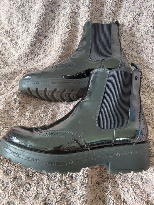 Buty, botki damskie, czarne, lakierowane rozm.41 Esprit
