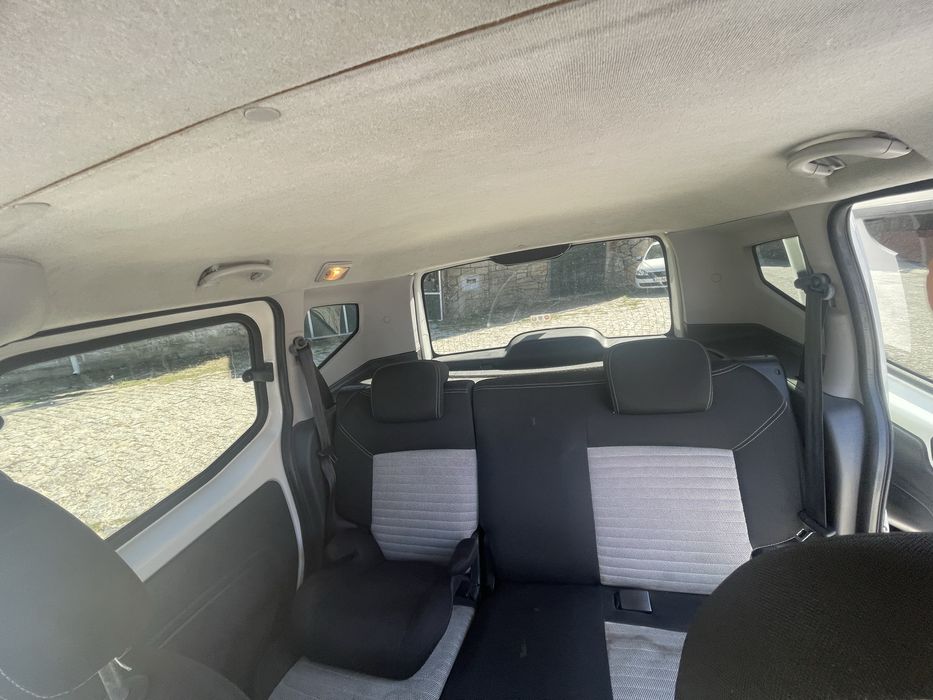 Fiat Fiorino 5 lugares
