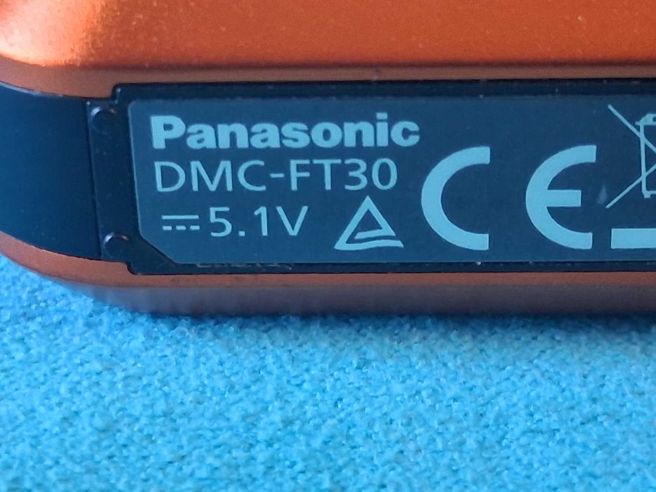 Survivalowy Panasonic Lumix DMC FT 30. Idealny na wakacje nad morzem.