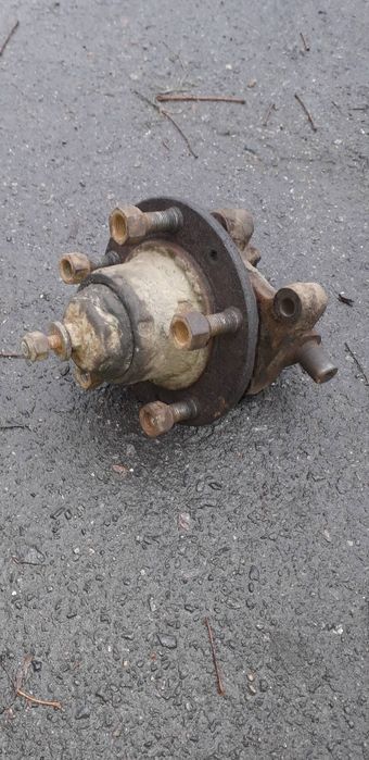 Продам ступиці Волга.