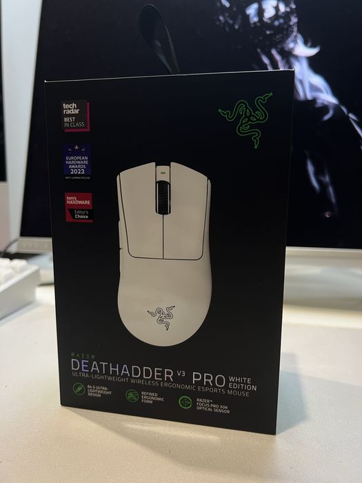 Razer DeathAdder V3 PRO Wireless White